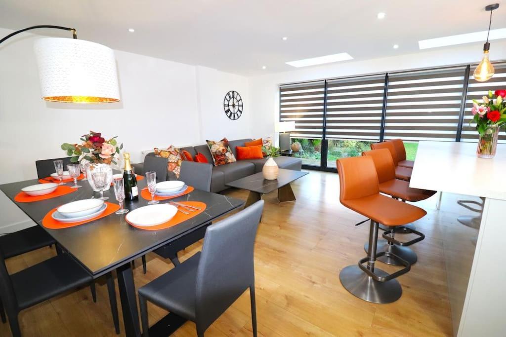 Hutchcomb Villa, 4 Bed Luxury House,Oxford+Parking エクステリア 写真