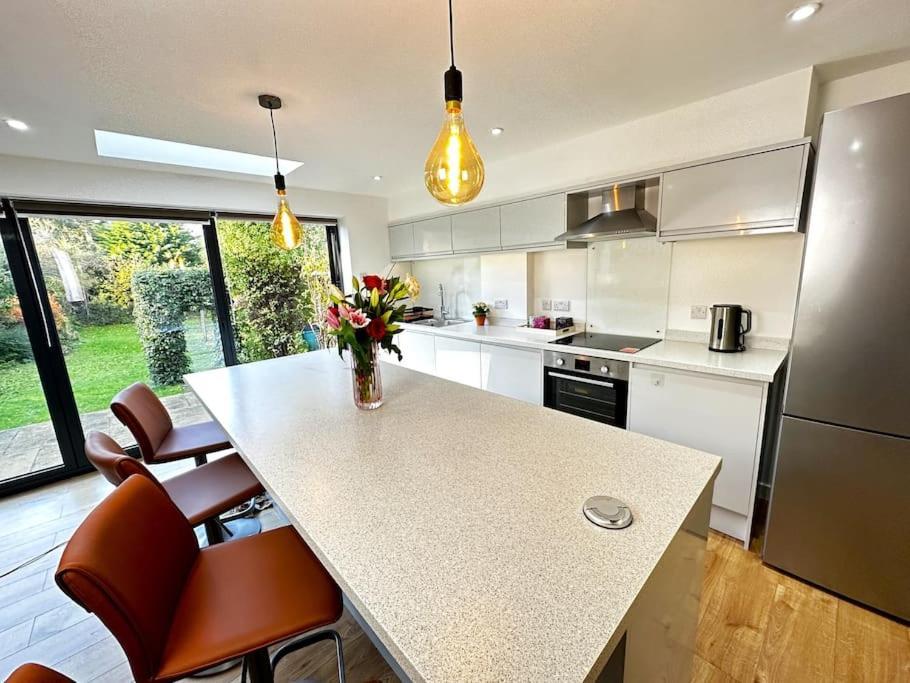 Hutchcomb Villa, 4 Bed Luxury House,Oxford+Parking エクステリア 写真