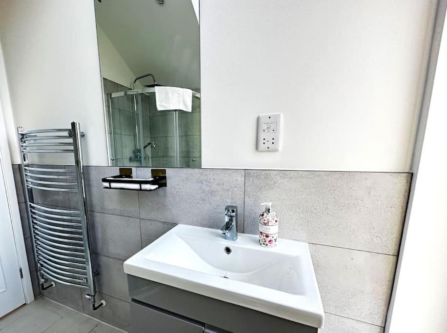 Hutchcomb Villa, 4 Bed Luxury House,Oxford+Parking エクステリア 写真